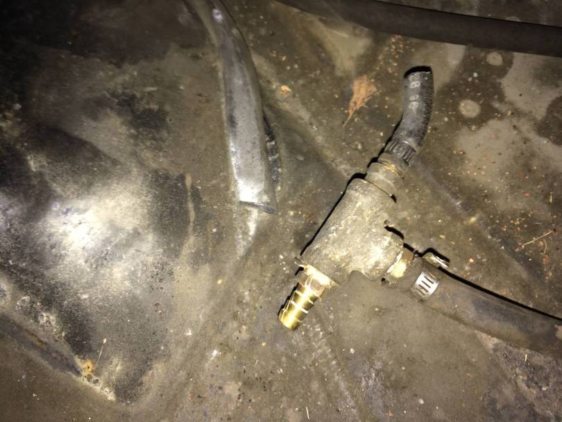 Crushed Vent line and &quot;factory?&quot; T in fuel line