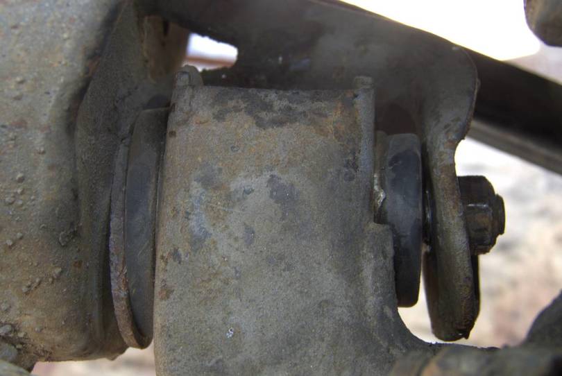 07_driver_lower_front_bushing