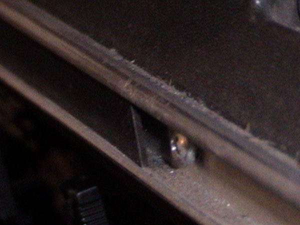 Drivers removable table bracket
