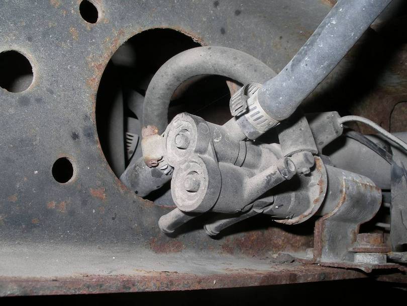 Tank selector Valve