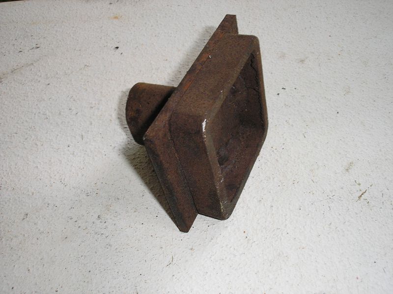 The safety fence on the bottom side of the jack pad.