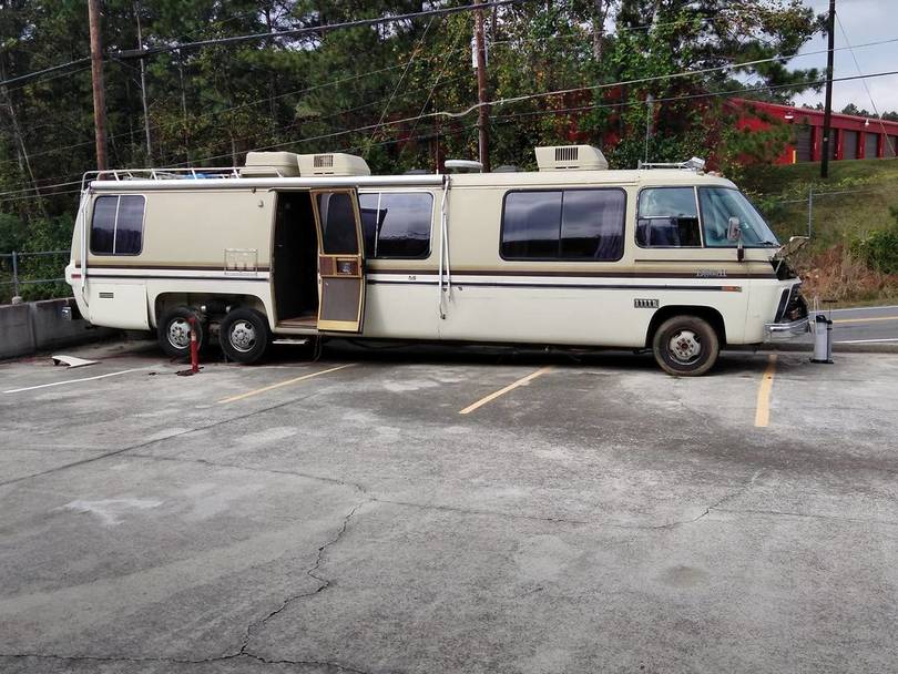 32' GMC