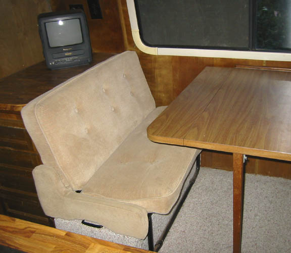 277_p2772.jpg
