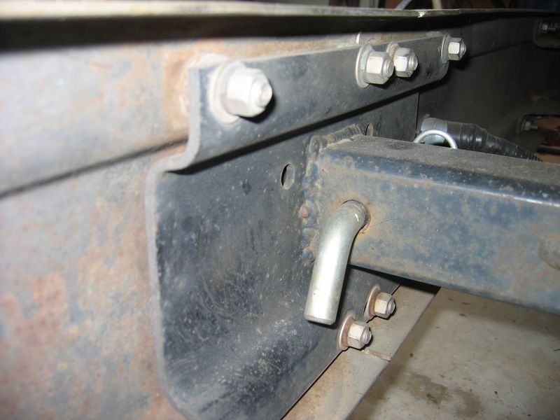The splice plate between the bumper halves is used