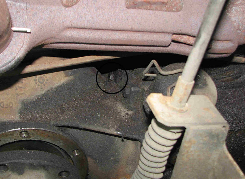 Extra bolt in final drive