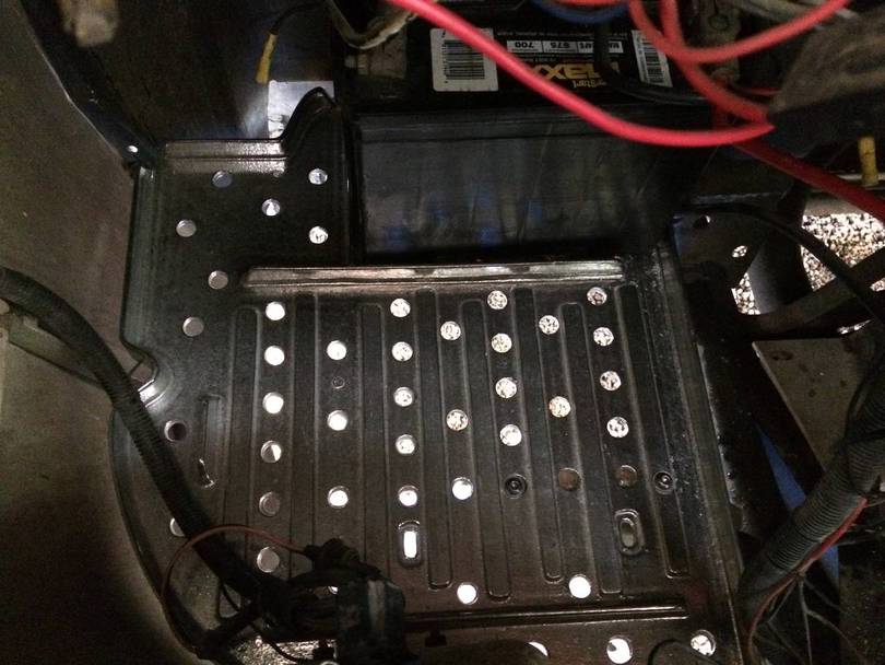 Ragusa tray in place