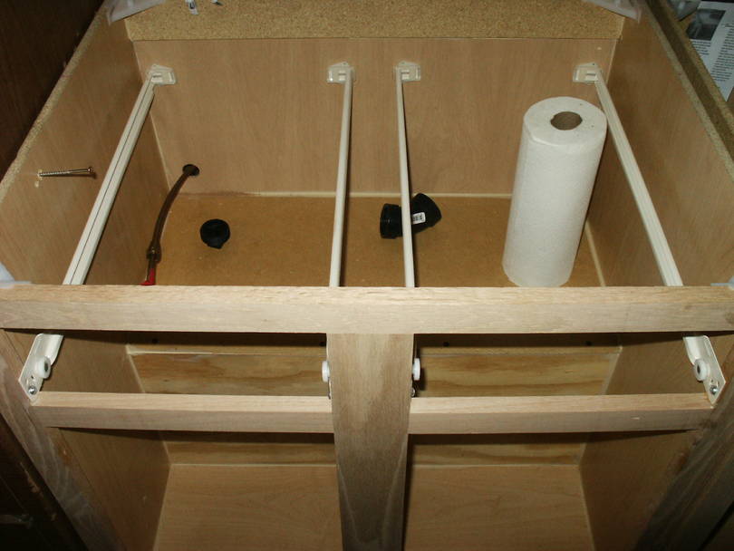 Left cabinet with gas line for cooktop