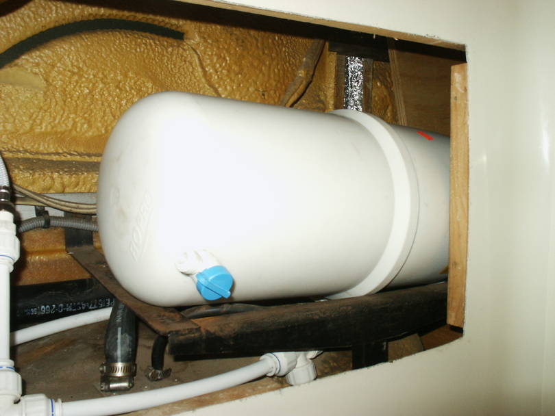 Expansion tank