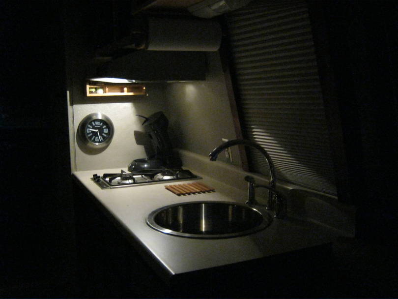 gmc_kitchen_dark1