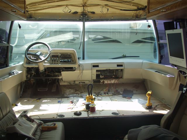 I got tired of the gray dash and recolored it