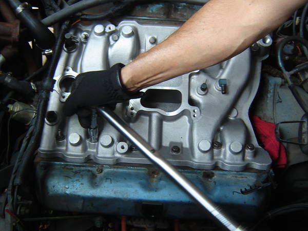 Follow the manual torque sequence.