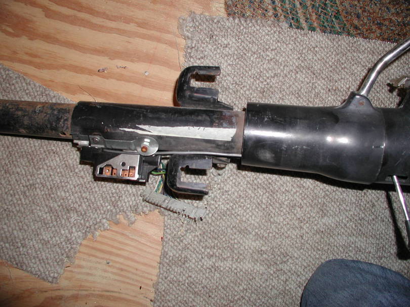 Steering column ignition switch rod