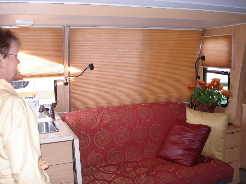 16_Inside_View1