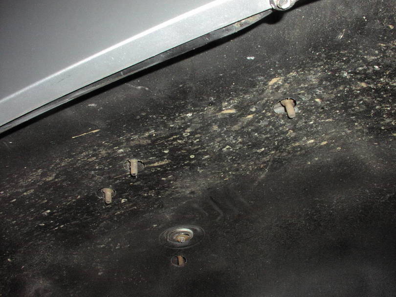 LH front fender well - does this look right?