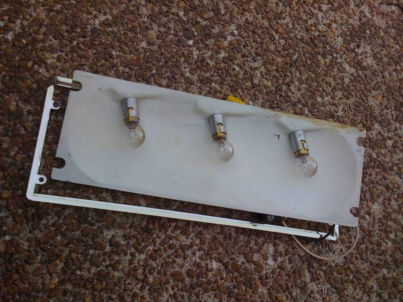GMC_bath_lights_002