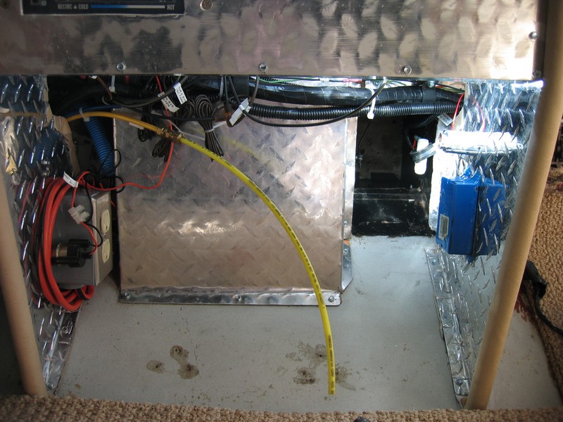 1010_-_Inside_the_console