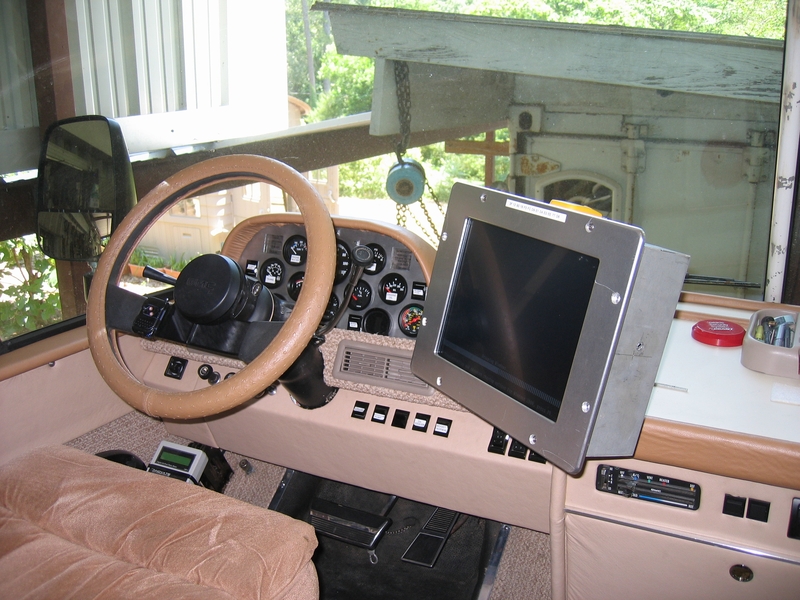 1650_-_Touch_screen_computer