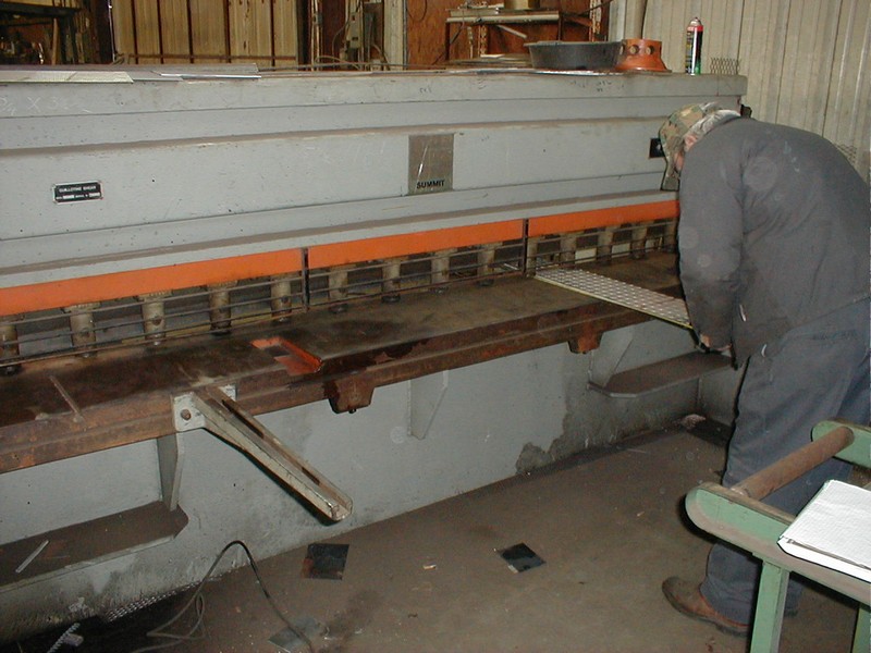 The 8' shear can easily cut 1/4" steel so my aluminum's easy.