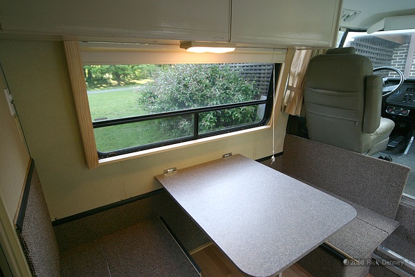 Dinetter window valence