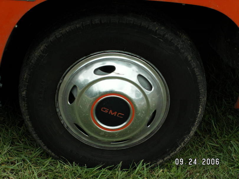 Wheels and Wheel Covers for GMC Spair Tire Covers