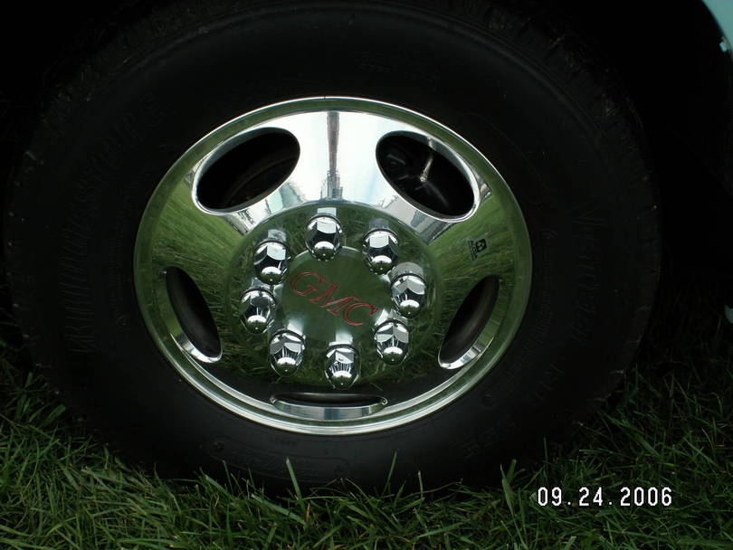 Wheels and Wheel Covers for GMC Spair Tire Covers