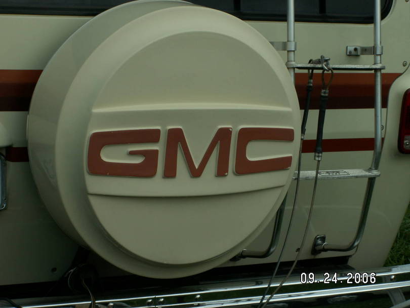 Wheels and Wheel Covers for GMC Spair Tire Covers