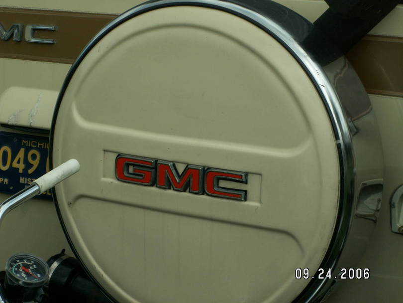 Wheels and Wheel Covers for GMC Spair Tire Covers