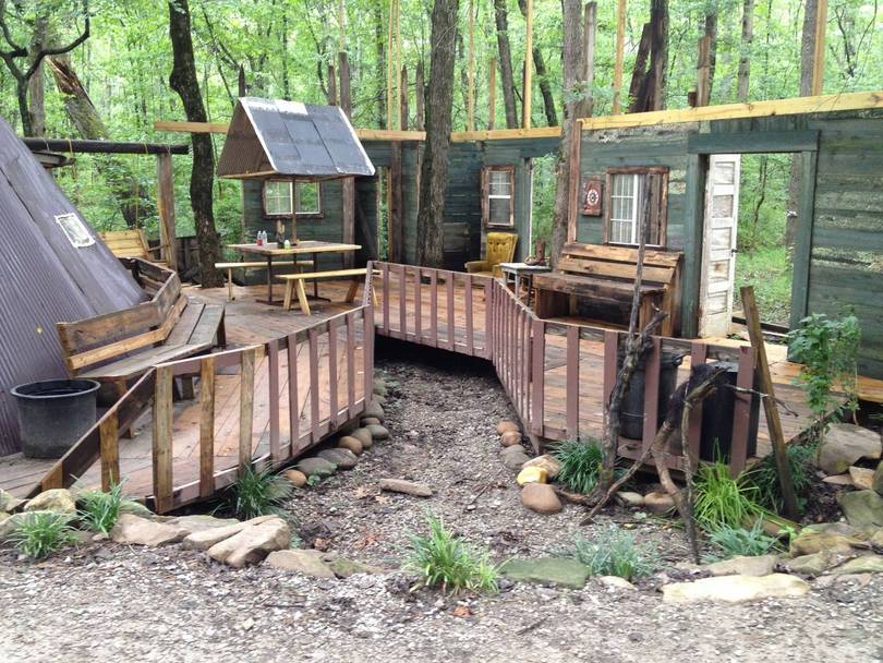 GMC Dixie Landers Crossville Rally - Crossville Tree House