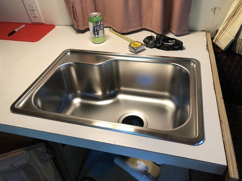 kitchen sink plumbing