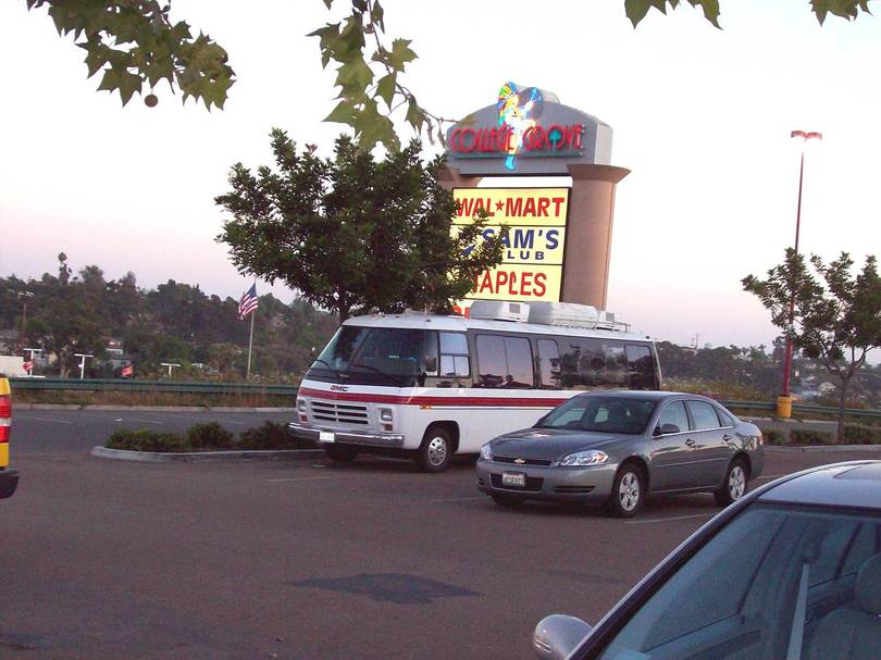 Vista, Cal Wallyworld