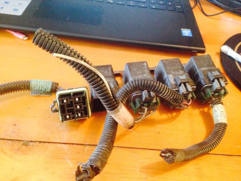 Sealed relay socket from GM pick up