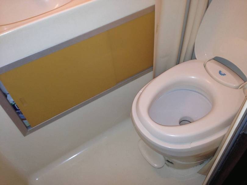 1975 Glenbrook, Leesburg VA