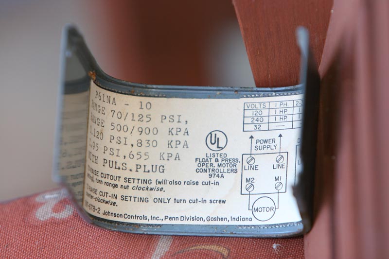 Johnson Controls Pressure switch #1