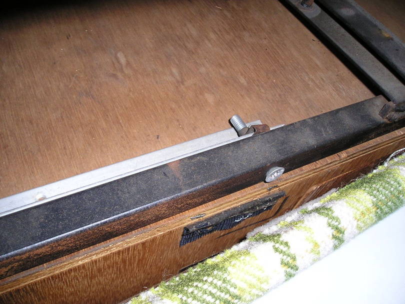 Rear_Settee_P7280076