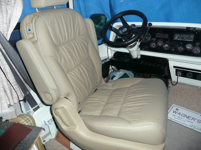 New_GMC_seats_004