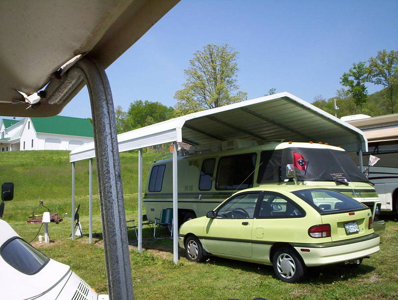 Gene &amp; Joan Jackson`s coach