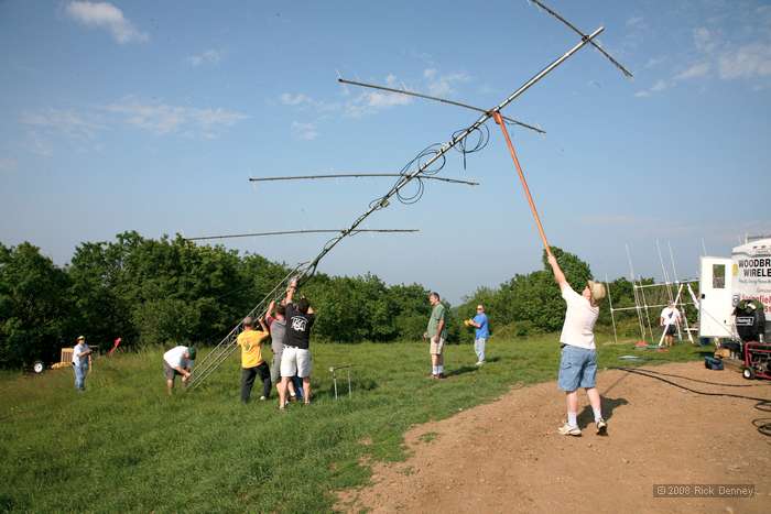 Standing up a 4-stack 432 MHz yagi