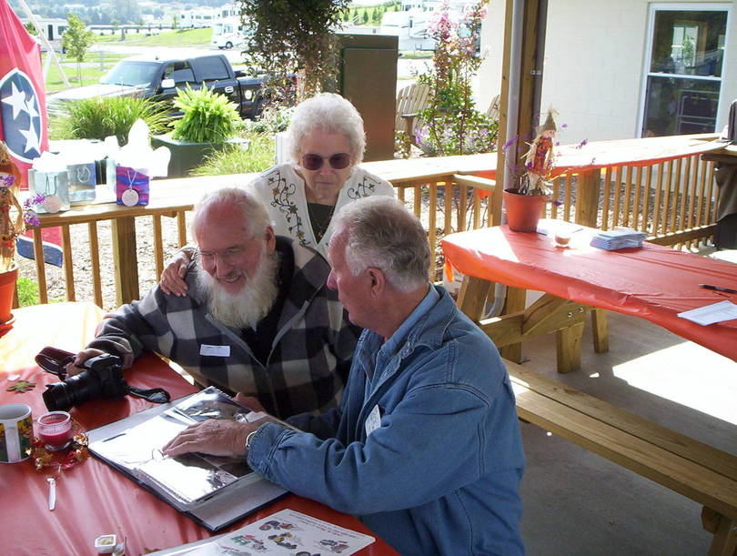 Howard &amp; Doreen Nylander - Dixielander's - Bristol, Tn. 08