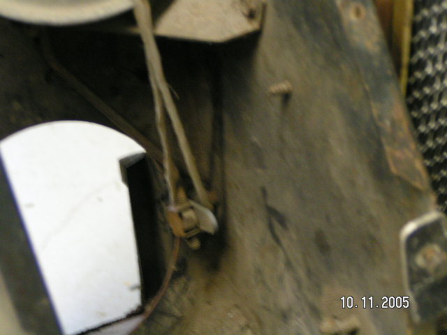 another view of door lever (CAUTION)