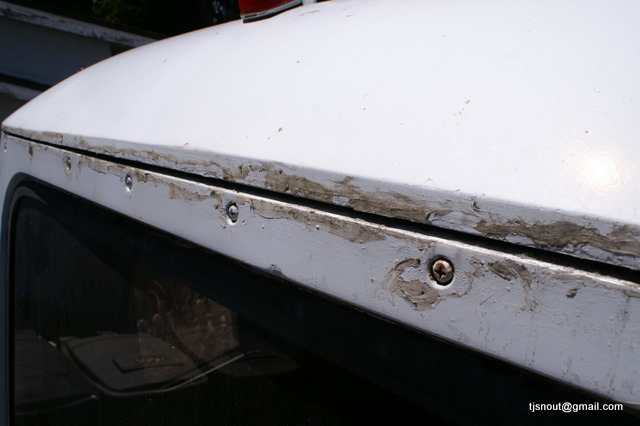 Scraping the sealant