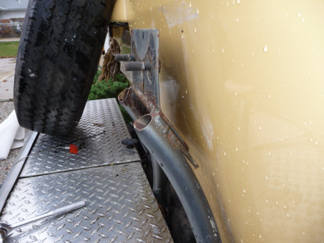 GMC_SPARE_TIRE_MOUNT_005