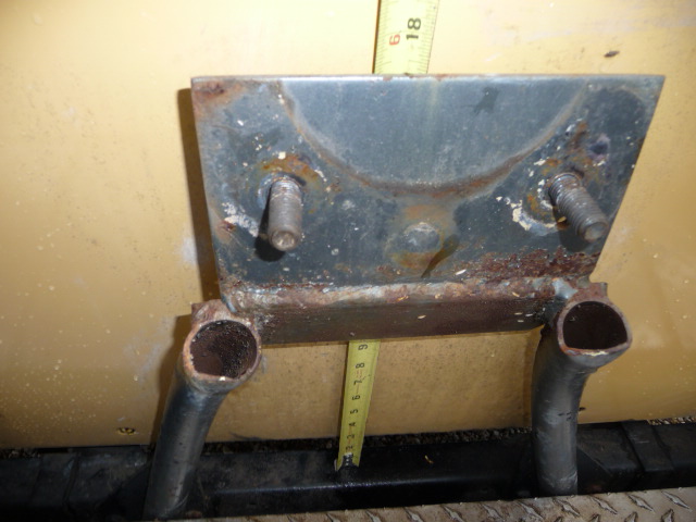GMC_SPARE_TIRE_MOUNT_007