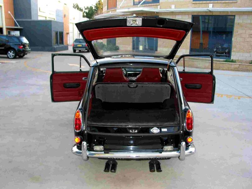 T-3_Rear_Hatch_Doors_Open