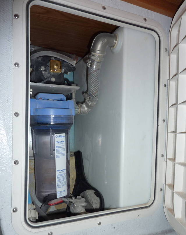 Water tank, pump and filter