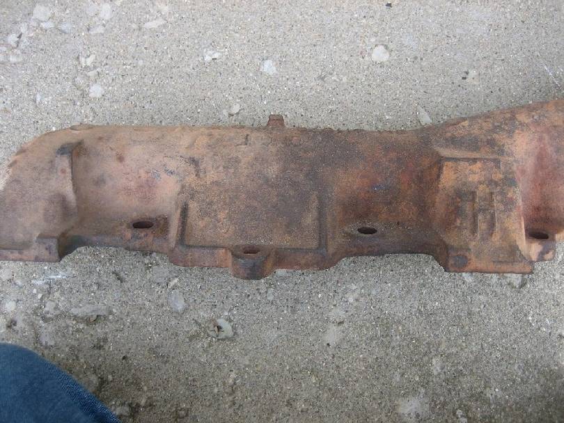 RH Exhaust Manifold For Sale