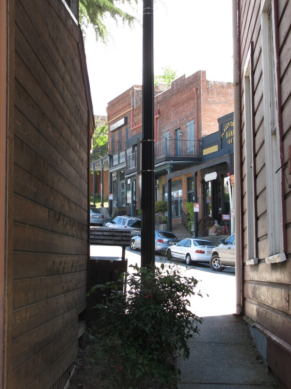 walking tour of old town Auburn