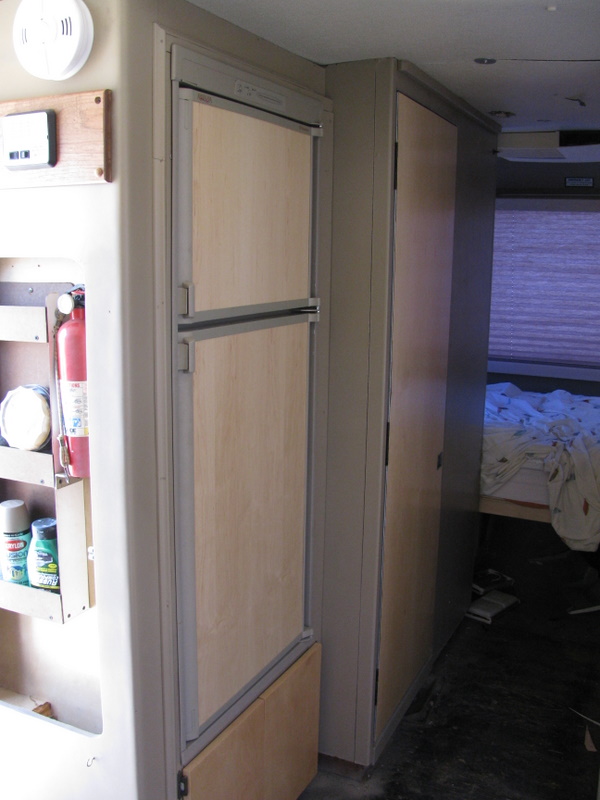 Veneered refrigerator doors