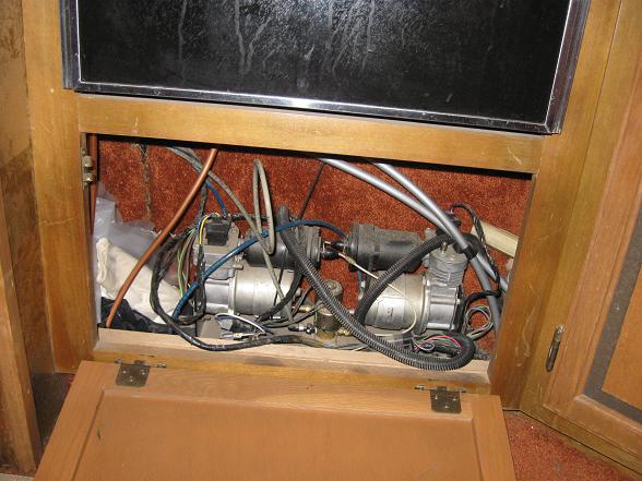 1978 Birchaven Rear Bath - As I got it - Interior
