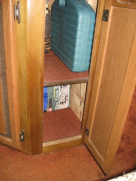 1978 Birchaven Rear Bath - As I got it - Interior