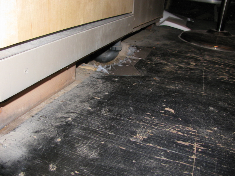 Dealing with the recess for the P-trap